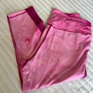 Fuchsia Hendrix Mesh Light n
Tight Hi-Rise Capri 20"(16-18) used like new